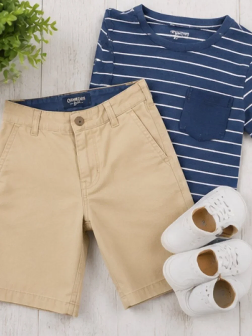OshKosh - Boys Size 8 Khaki Shorts Adjustable Waist Casual Chino